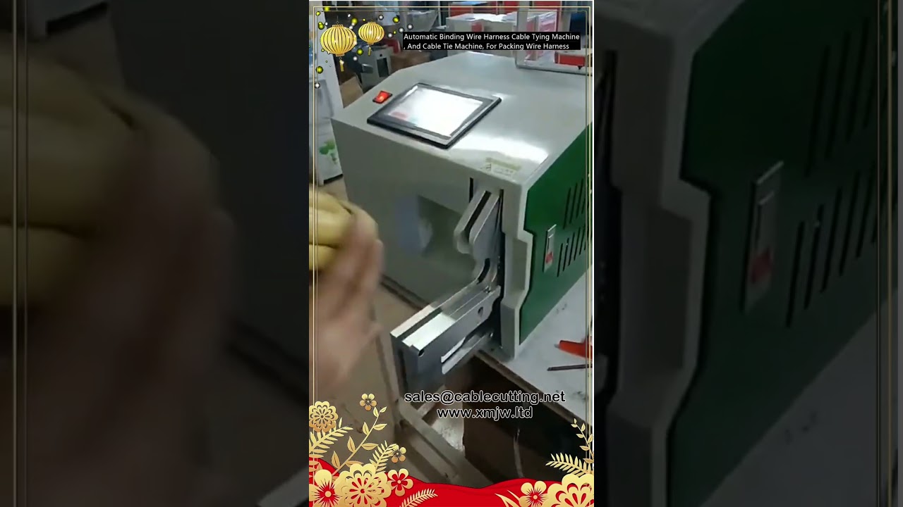 Automatický stroj na vázání kabelových svazků a kabelových pásků pro balení kabelových svazků