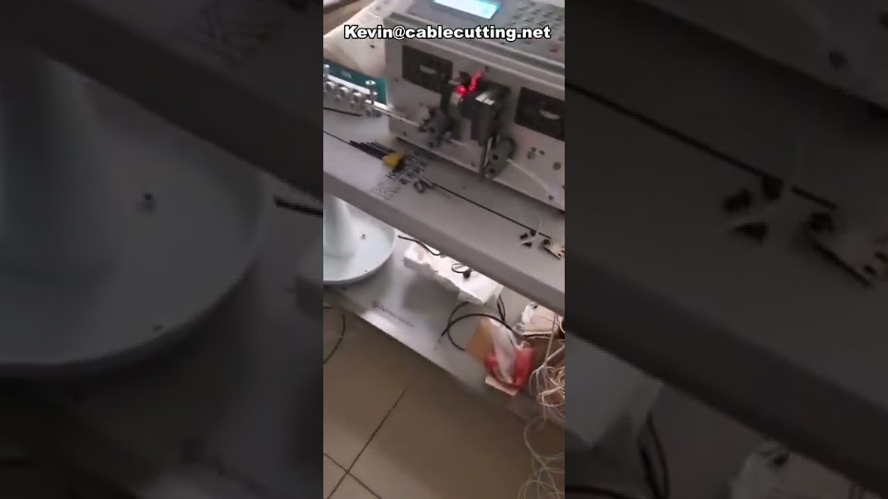 Automatický odvíječ a podavač kabelů pro odizolovací stroje | Hladké podávání drátu