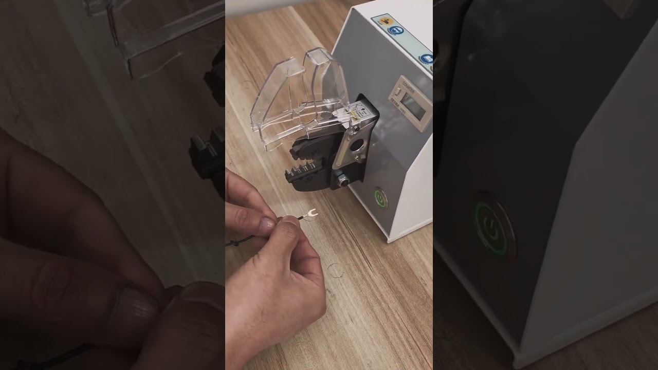 Elektrický krimpovací stroj 20EC UT0-5 | Automatické krimpování terminálů pro výrobu kabelových svazků