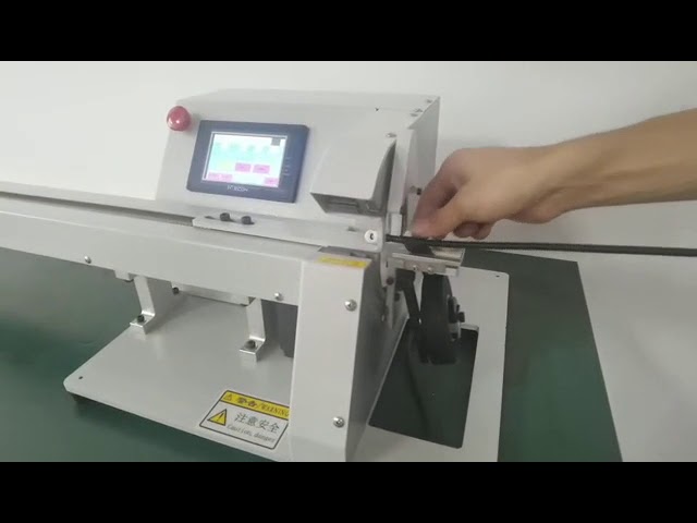 Automatický páskovací a obalovací stroj WPM 303K s drátěným tahem