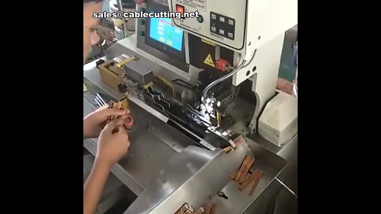 Vícevodičová krimpovací a odizolovací linka | Automatický kabelážní stroj