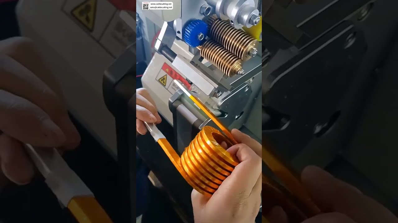 Stroj Spot Tape – automatické izolační páskování pro kabelové svazky (krátká verze)