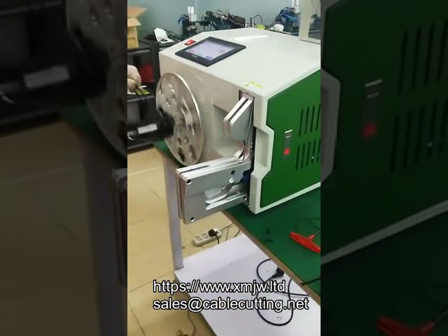 Stroj na navíjení a vázání kabelových cívek | Průmyslové automatizační zařízení
