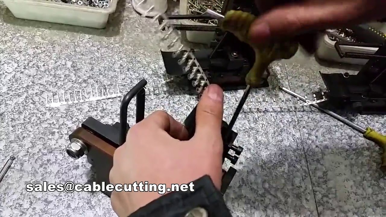 Horizontální krimpovací stroj na terminály – instalace a ladění aplikátoru (video návod)