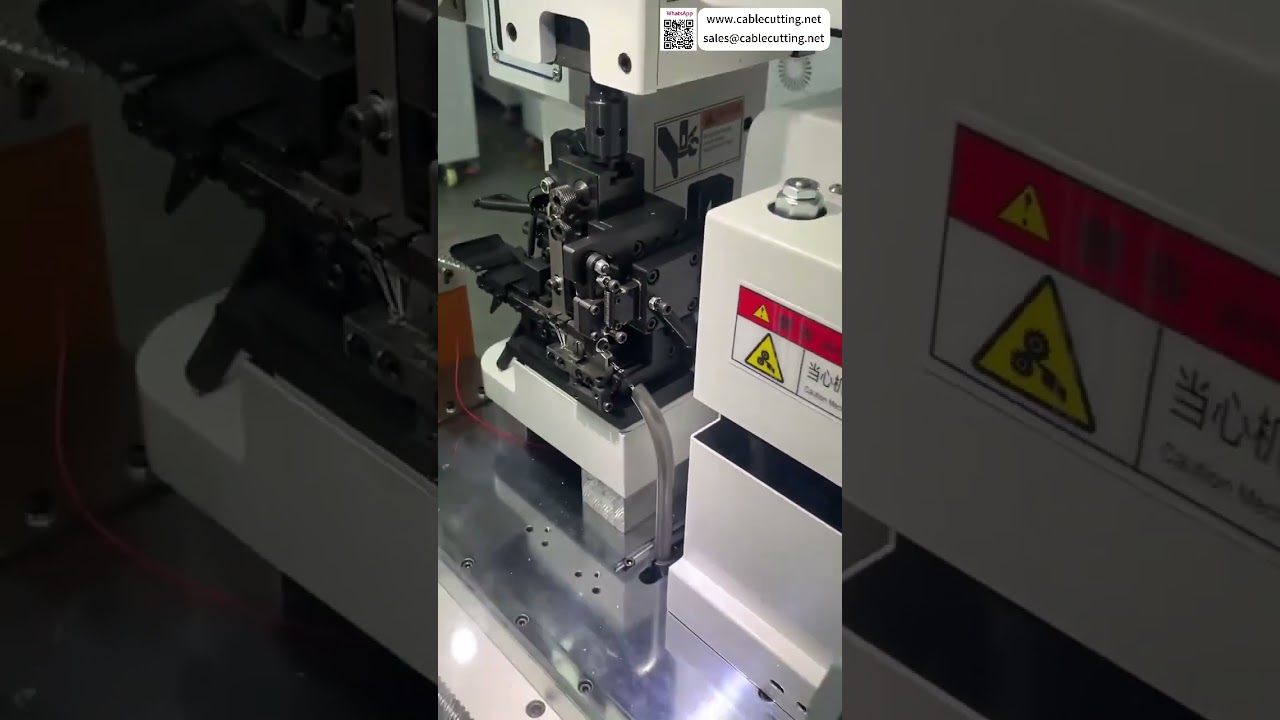Plně automatický dvouhlavý stroj na páskové kabely s dvojitým krimpováním, vysokým výnosem a nastavením pro řezání rolí