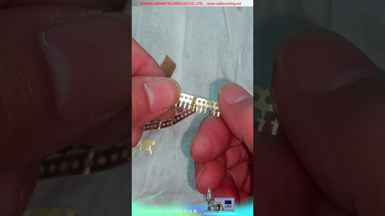 Invertorová bodová svářečka DC — překryvný svar na mosazném plechu 0.5 mm