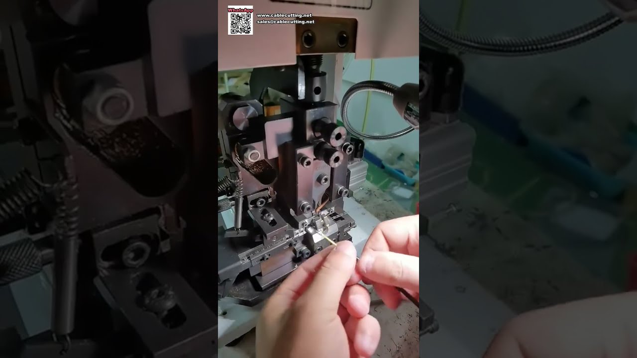 Stroj pro odizolování a lisování s dotykovým displejem — Horizontální přesnost