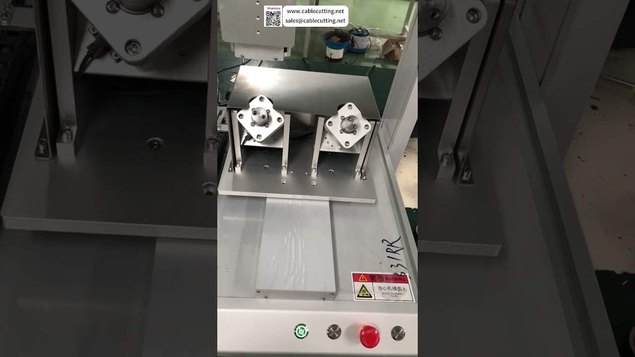 Montážní stroj pro tovární automatizaci — Chytré průmyslové uspořádání