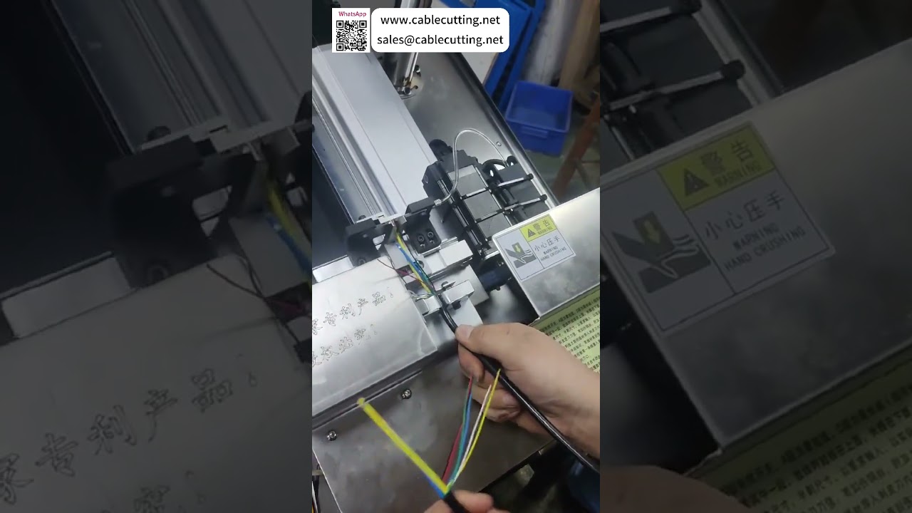 Profesionální automatický stroj na řezání a vícenásobné odizolování kabelů pro vysoce přesné operace s délkou